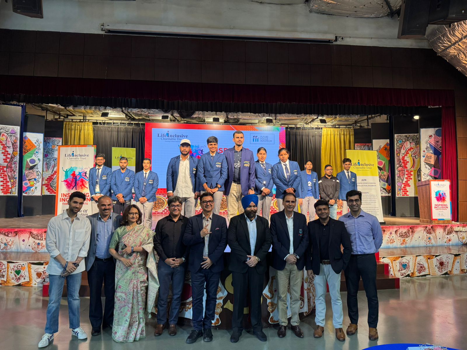 Group photo with Athletes